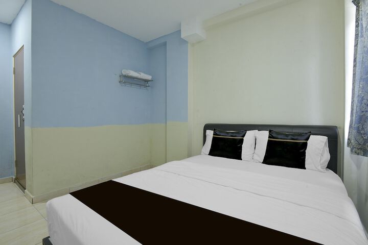 Room 10 of 38