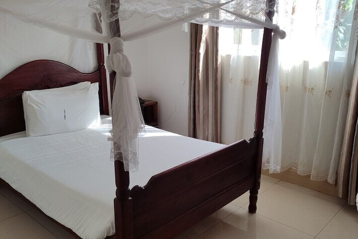 Room 21 of 40