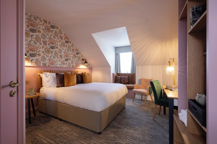 Room 16 of 63