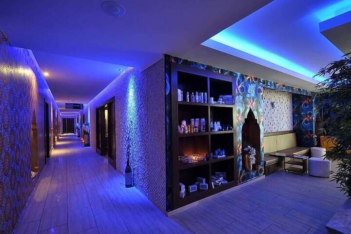 Ballroom/Hall 26 of 29