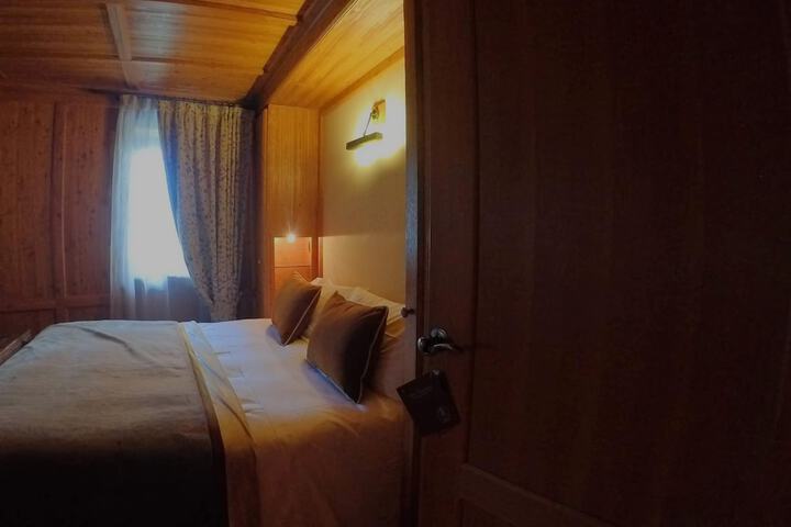 Room 22 of 98