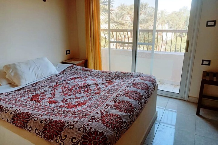Room 33 of 83