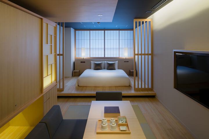 Room 8 of 86
