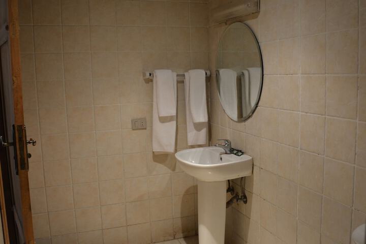 Room 15 of 33