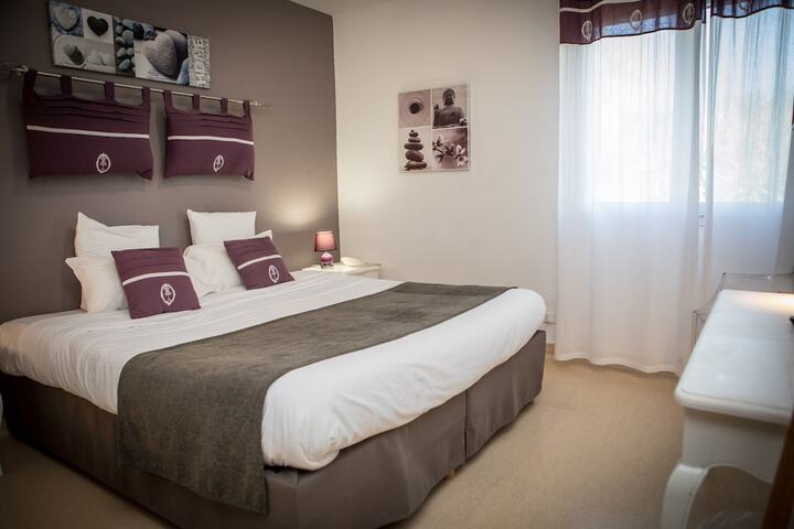 Room 4 of 84