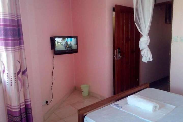 Room 7 of 51