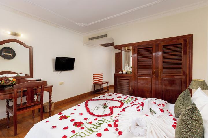 Room 25 of 63
