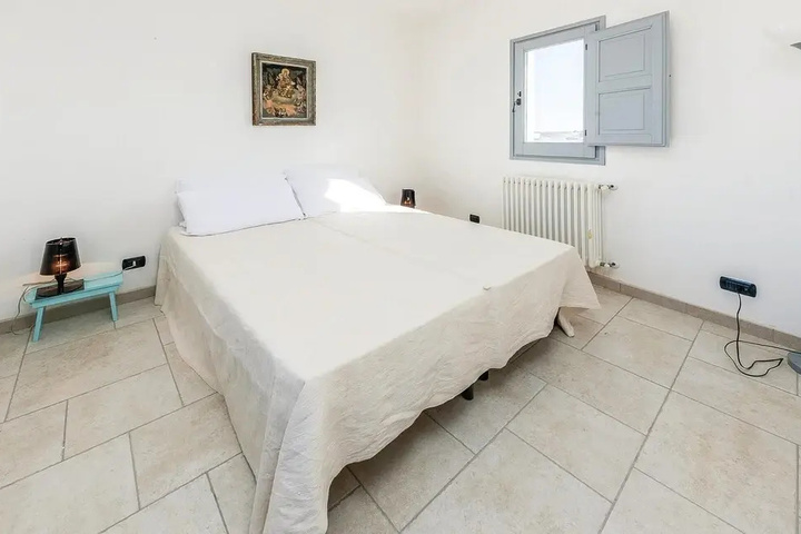 Room 3 of 10