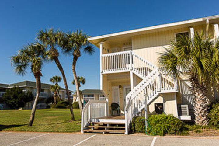 Sandpiper Cove Beachside by HI