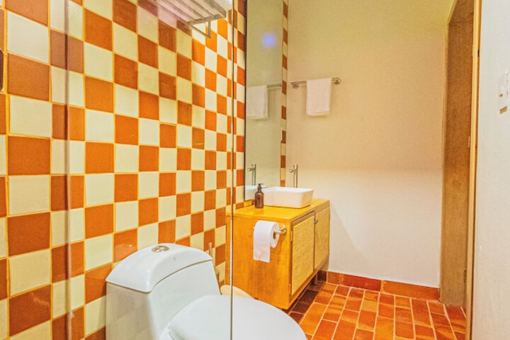 Room 69 of 94