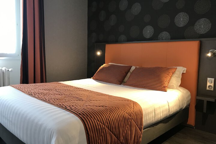Room 11 of 39