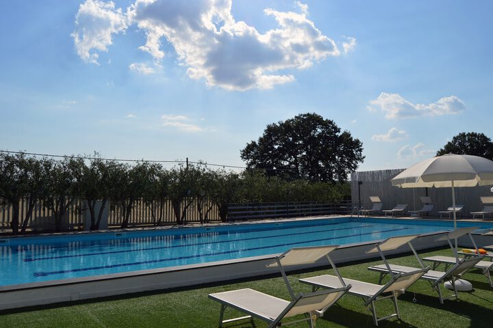 Pool Hotel