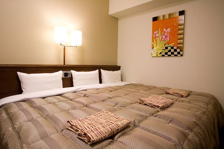 Room 3 of 23