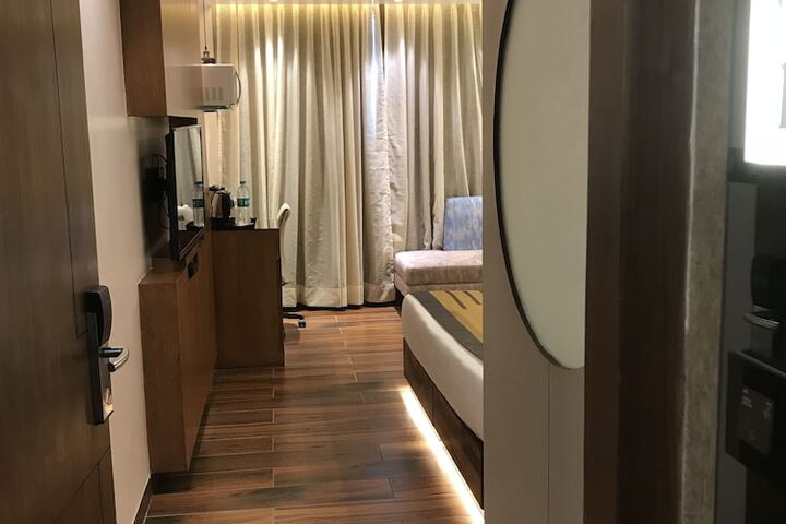 Room 19 of 110