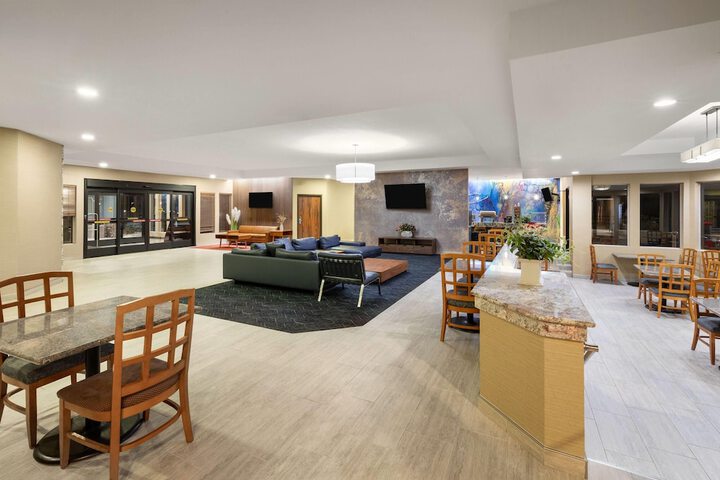 Hotel Interior 4 of 59