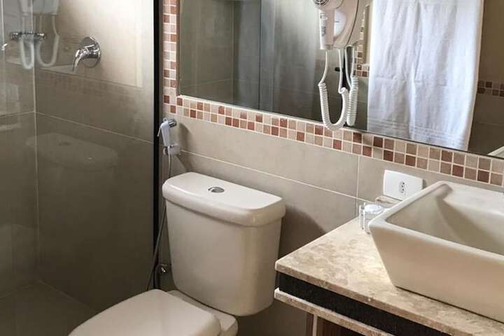 Clean Restrooms