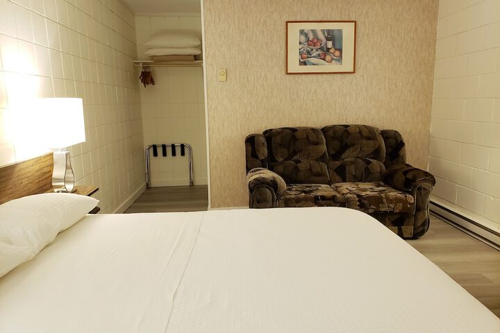 Room 30 of 81