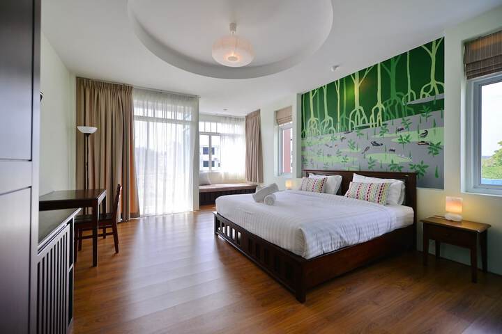 Room 30 of 80