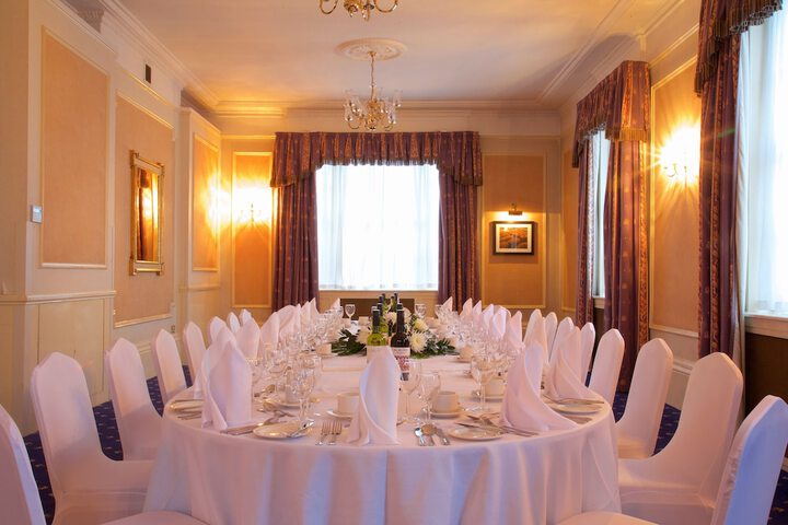Ballroom/Hall 44 of 73