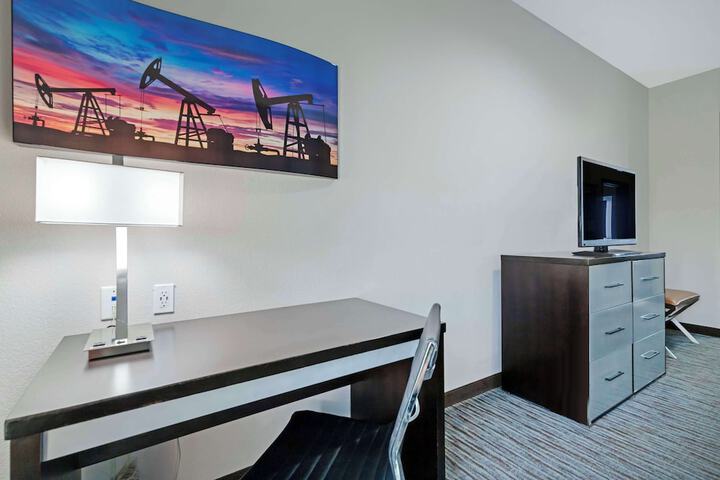 Room 5 of 35
