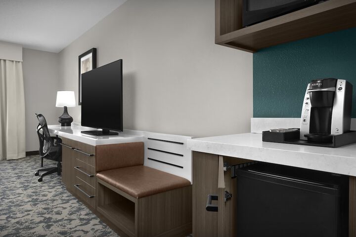 Room 9 of 38