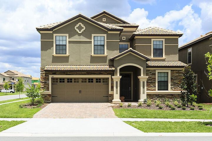 Hotel Exterior 40 of 43