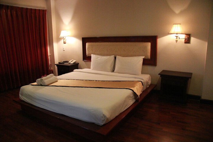 Room 3 of 17