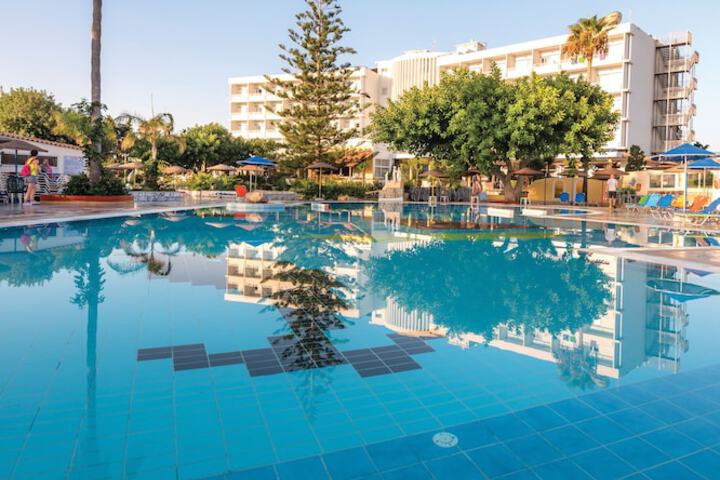 Pool 54 of 107