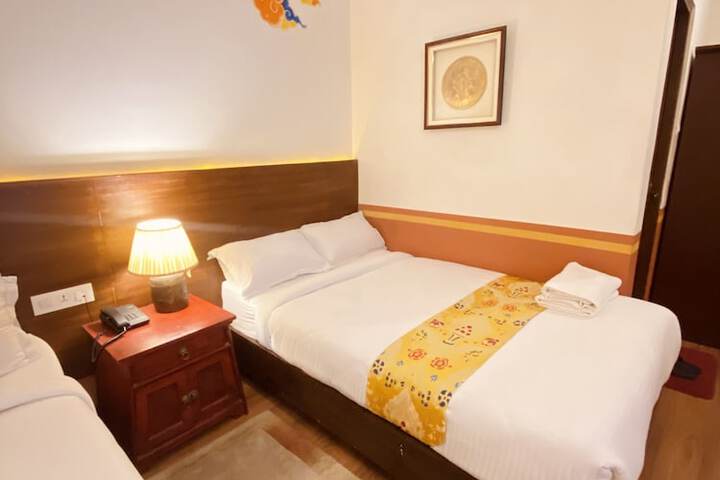 Room 40 of 214