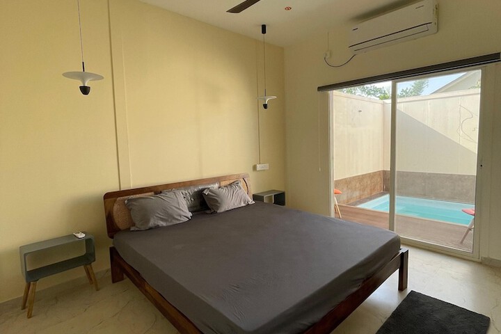 Room 42 of 79