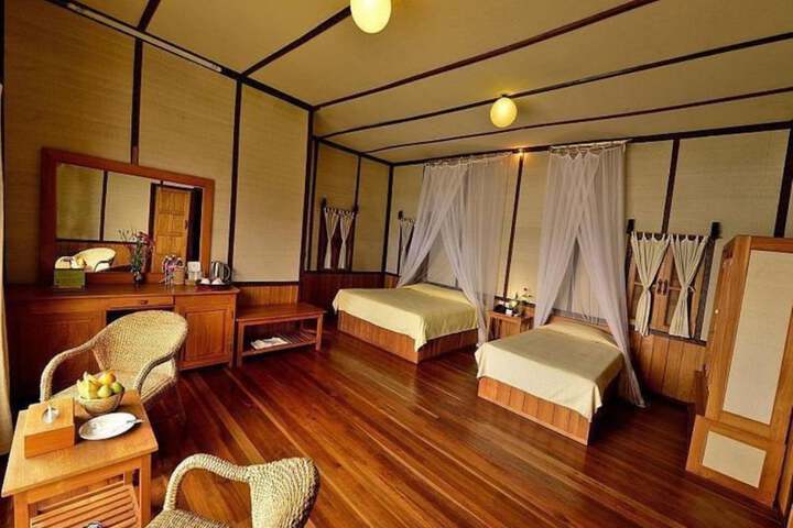 Room 4 of 34