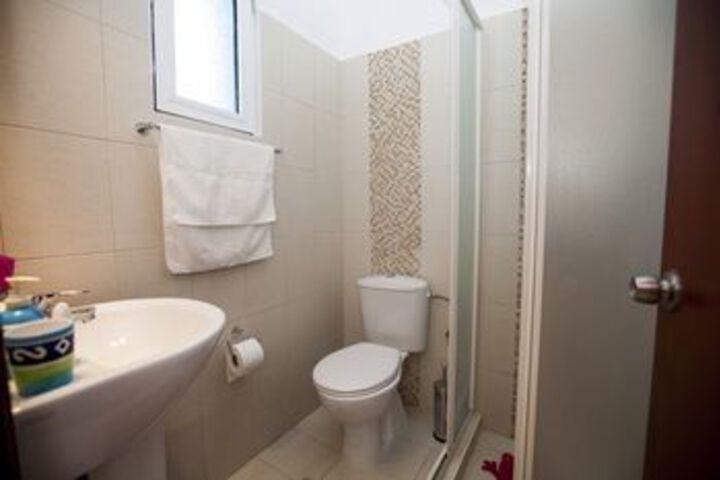 Room 2 of 28