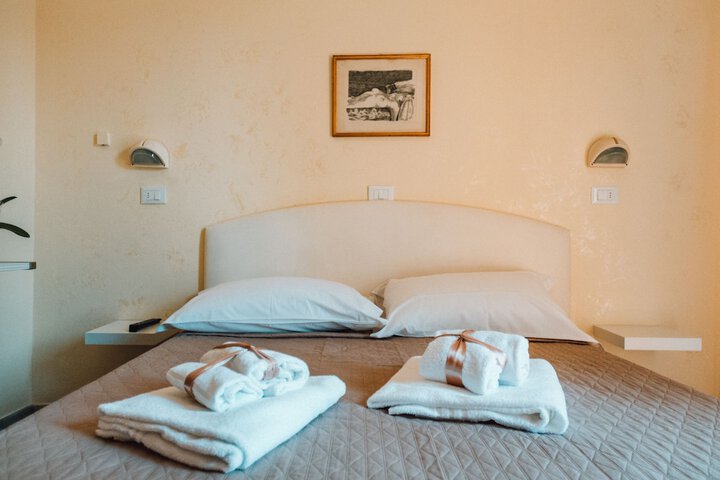 Room 5 of 21