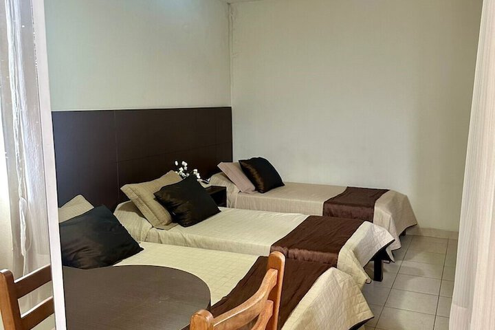 Room 6 of 18