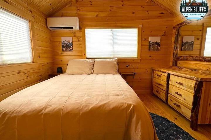 Room 5 of 19