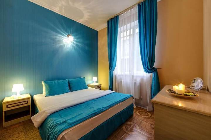 Room 3 of 44