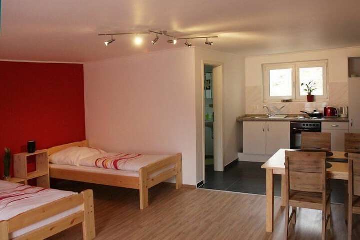 Room 9 of 21