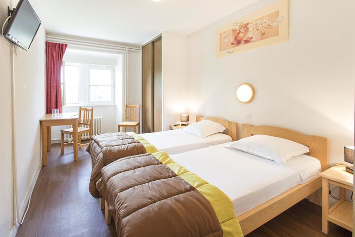 Room 5 of 26