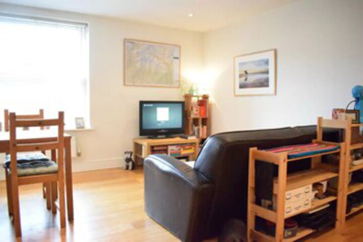 Room 4 of 11
