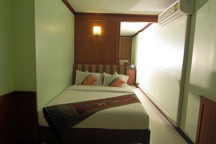 Room 6 of 41