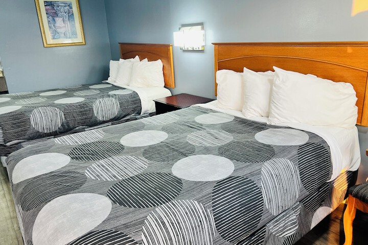 Room 32 of 54