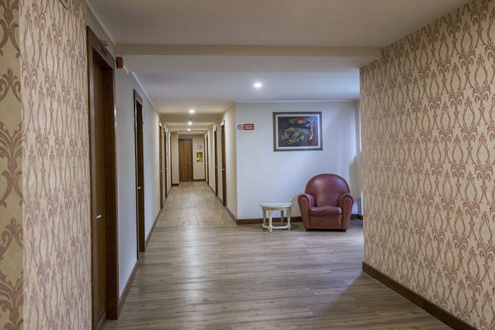 Hotel 4 of 32