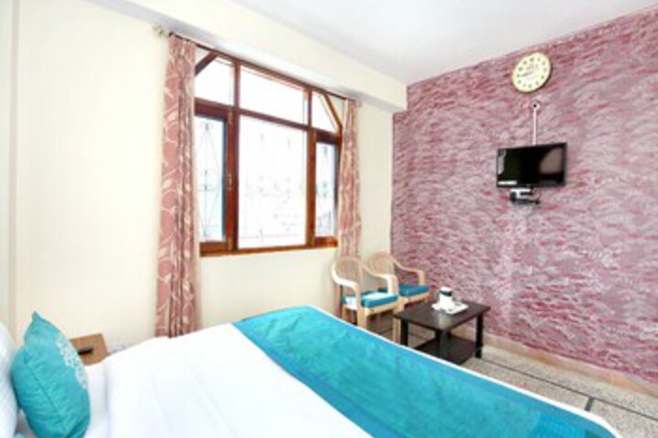 Room 17 of 25