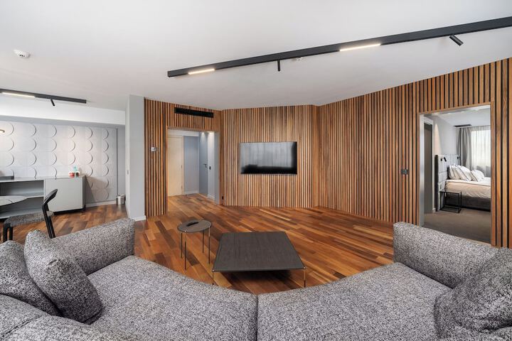 Room 22 of 64