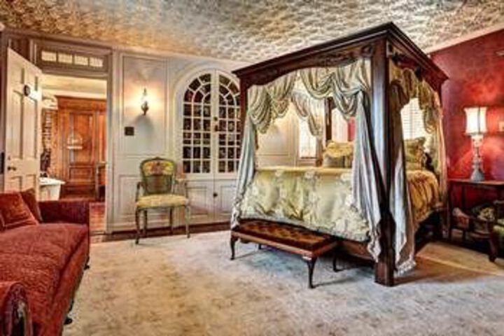 Room 21 of 43