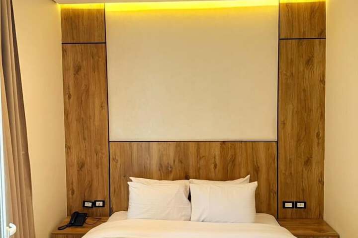 Room 22 of 57