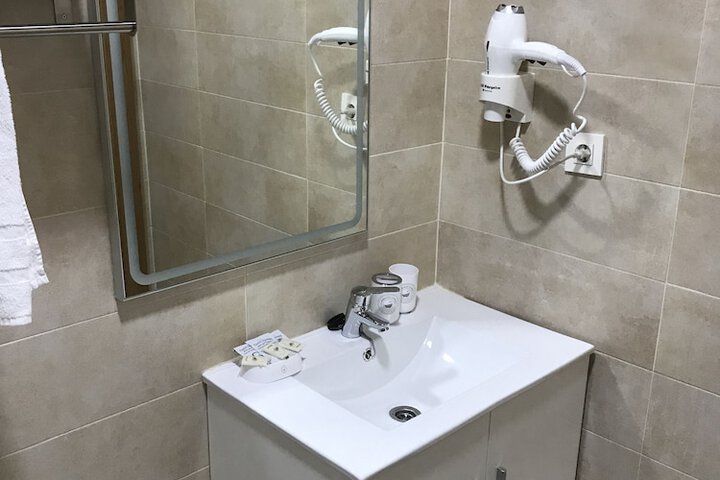 Room 20 of 27