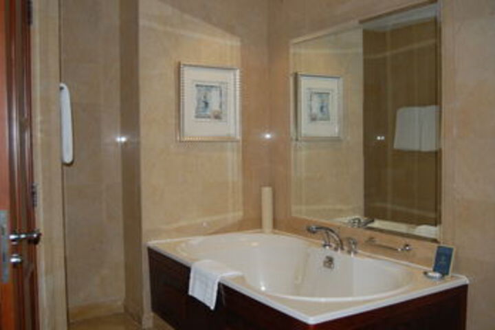 Room 6 of 55