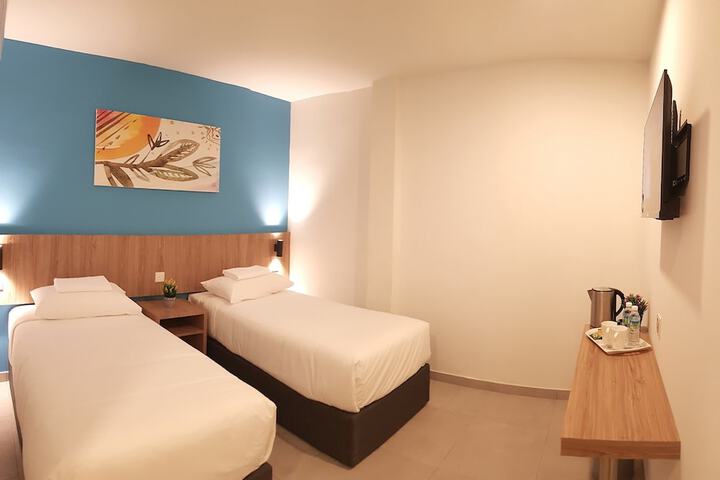 Room 6 of 22