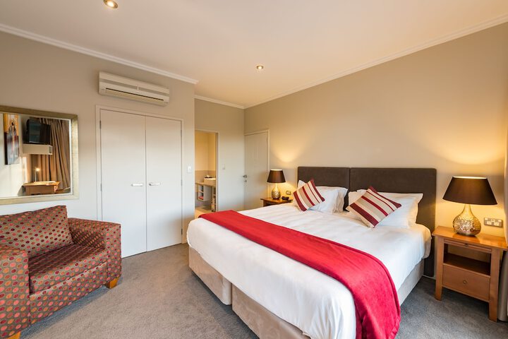 Room 12 of 36